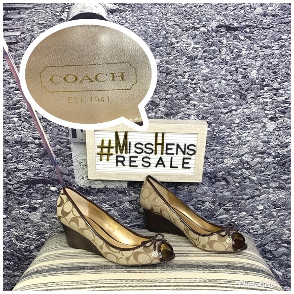 Coach Shoes - CMS⚫️COACH SIGNATURE BEIGE PAOLA OPEN TOE WEDGES